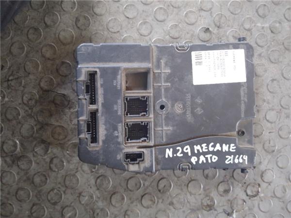 caja fusiblesrele renault megane ii berlina 5