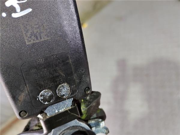 anclaje cinturon trasero izquierdo peugeot 30