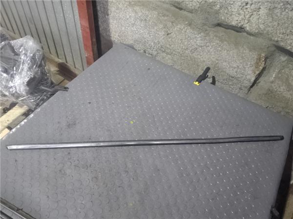 moldura aleta delantera izquierda mercedes be