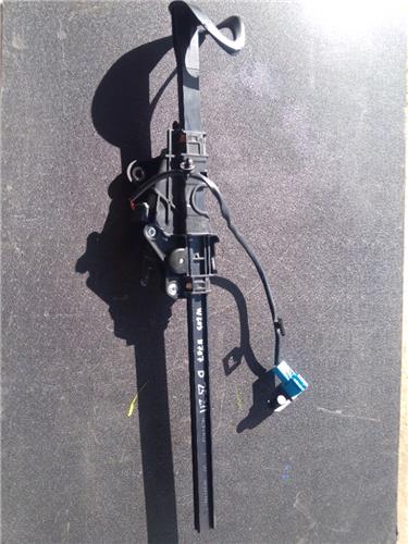 tirador ajustador cinturon delantero derecho