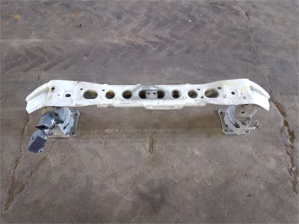 refuerzo paragolpes ford focus berlina cb8 20