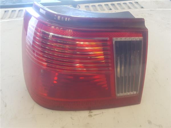 piloto trasero izquierdo seat ibiza 6k1 08199