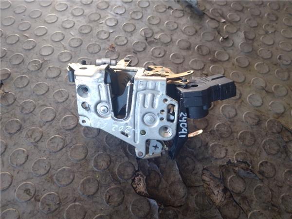 cerradura puerta delantera derecha mercedes b