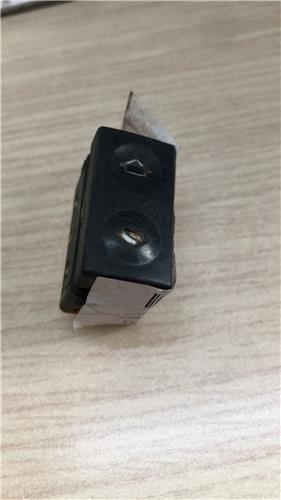 MANDO ELEVALUNAS DELANTERO IZQUIERDO BMW Serie 3 Berlina (E36)(1990->)
