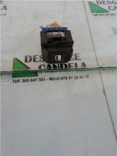 MANDO ELEVALUNAS DELANTERO DERECHO Citroen Berlingo (1996->)