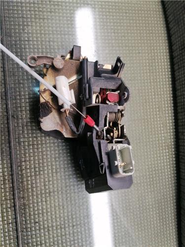 Cerradura Puerta Trasera Izquierda BMW Serie 7 (E38)(1994->) foto 3