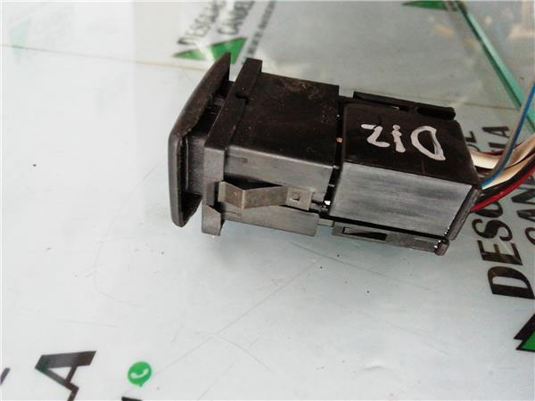MANDO ELEVALUNAS DELANTERO IZQUIERDO Seat Ibiza (6K1)(1993->) foto 3