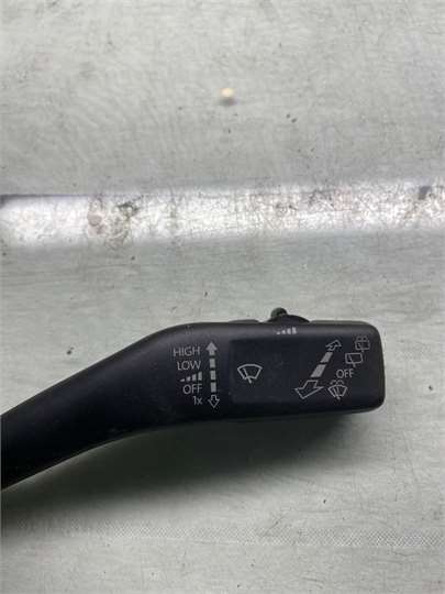 Mando Multifuncion Skoda Octavia Combi (1Z5)(2008->) foto 2