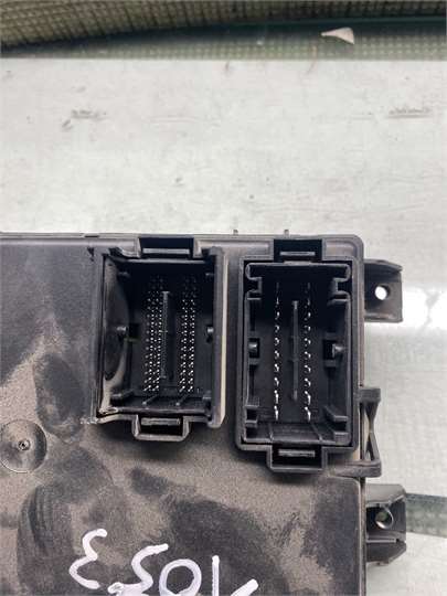 Caja Fusibles/Rele Opel Corsa D (2006->) foto 3