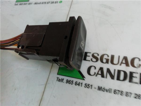 MANDO ELEVALUNAS DELANTERO DERECHO Seat Ibiza (6K1)(1993->) foto 2