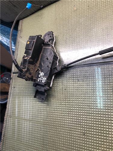 Cerradura Puerta Delantera Derecha