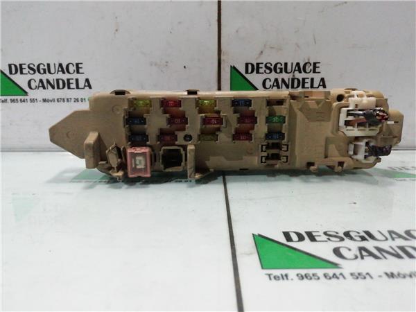 Caja Reles Mazda 323 BERLINA C/F/S foto 3
