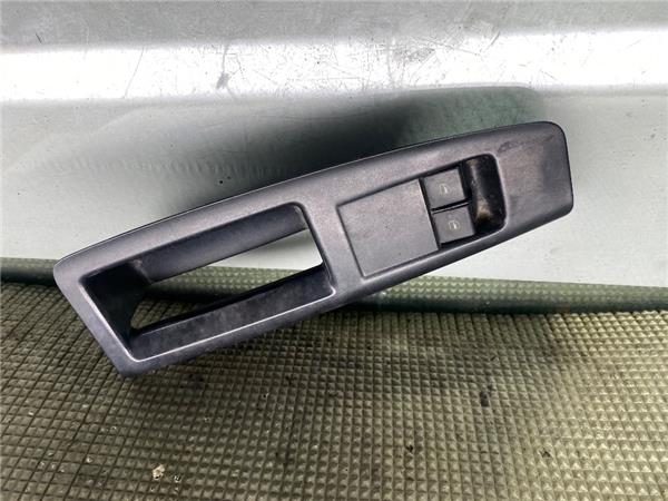 MANDO ELEVALUNAS DELANTERO IZQUIERDO Volkswagen Polo IV (9N1)(11.2001->)