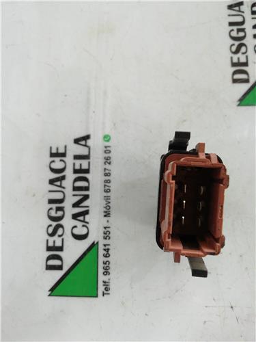 MANDO ELEVALUNAS DELANTERO DERECHO Nissan Primastar (X83)(09.2006->) foto 4