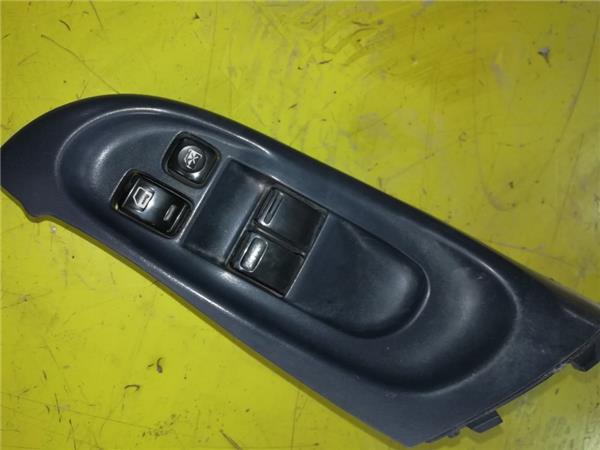 MANDO ELEVALUNAS DELANTERO IZQUIERDO Nissan Almera (N16/E)(01.2000->) foto 2