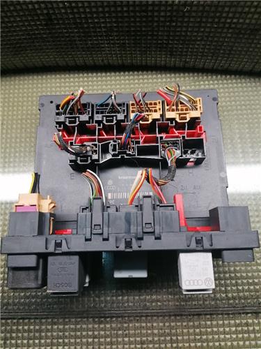 caja fusiblesrele volkswagen golf v 1k1 10200