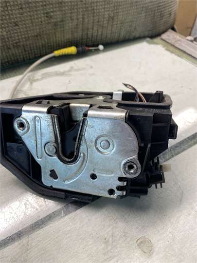 Cerradura Puerta Delantera Izquierda BMW Serie 1 Berlina (E81/E87)(2004->) foto 3