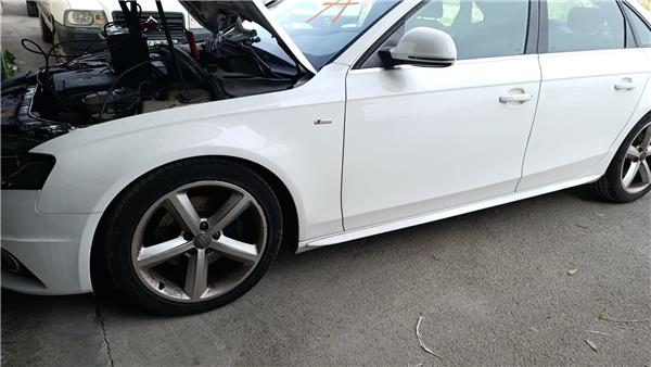 Puerta Trasera Izquierda Audi A4 Berlina (8K2)(2008->) foto 2