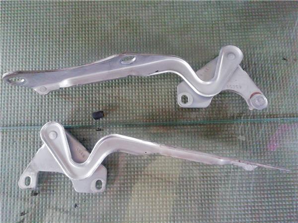Bisagra Capo Derecha Chrysler 300M LR (1998->)