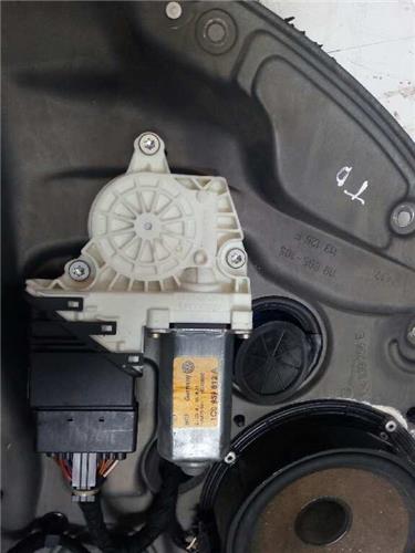 Elevalunas Electrico Trasero Derecho Volkswagen GOLF IV BERLINA foto 3