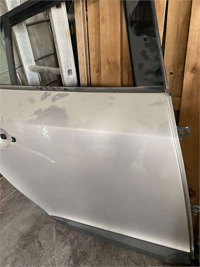 Puerta Trasera Derecha Renault Megane III Berlina 5P (2008->) foto 3