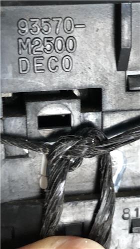 MANDO ELEVALUNAS TRASERO DERECHO Mitsubishi Santamo (Hyundai)(1999->) foto 4