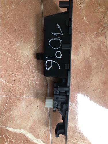 MANDO ELEVALUNAS TRASERO DERECHO Nissan Qashqai (J11E)(2013->) foto 4