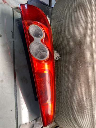 Piloto Trasero Izquierdo Ford Fiesta (CBK)(2002->)