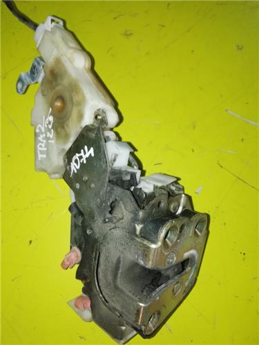 cerradura puerta trasera derecha nissan almer