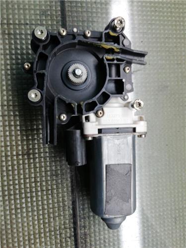 MOTOR ELEVALUNAS DELANTERO DERECHO BMW Serie 7 (E38)(1994->) foto 2