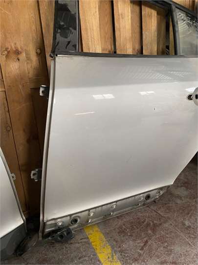 Puerta Trasera Izquierda Renault Megane III Berlina 5P (2008->) foto 2