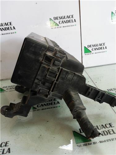 Caja Reles Nissan Almera Tino (V10M)(05.2000->) foto 3
