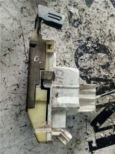 Cerradura Puerta Trasera Derecha Ford FOCUS BERLINA