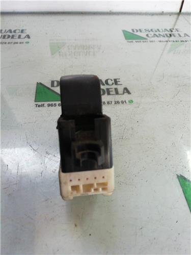 MANDO ELEVALUNAS TRASERO DERECHO Nissan Almera Tino (V10M)(05.2000->) foto 5