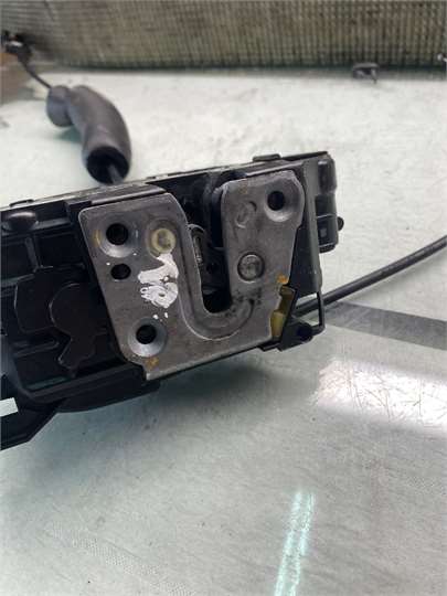 Cerradura Puerta Trasera Derecha Renault Megane III Berlina 5P (2008->) foto 3