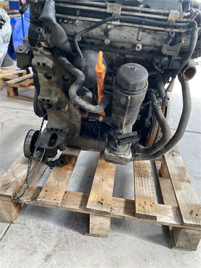 Motor Completo Volkswagen Golf IV Berlina (1J1)(10.1997->2004) foto 4