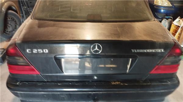 Porton Trasero Mercedes-Benz Clase C (BM 202) Berlina (04.1993->)