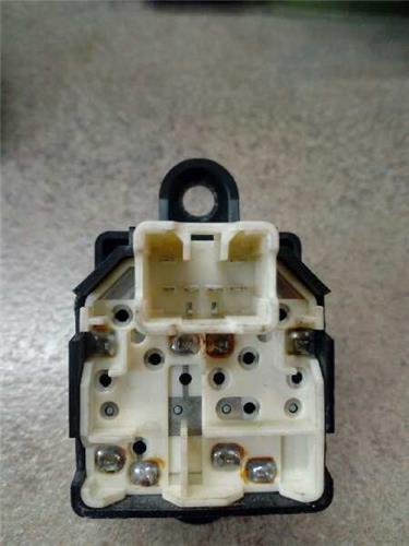 MANDO ELEVALUNAS DELANTERO IZQUIERDO Hyundai Atos Prime (MX)(2000->) foto 3