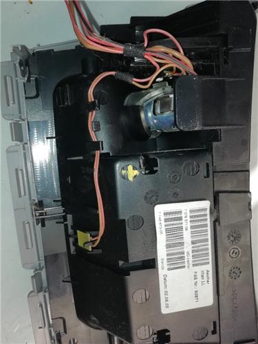 Cenicero BMW Serie 1 Berlina (E81/E87)(2004->) foto 3