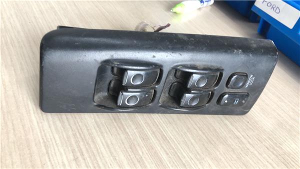 MANDO ELEVALUNAS DELANTERO IZQUIERDO Mitsubishi Santamo (Hyundai)(1999->)
