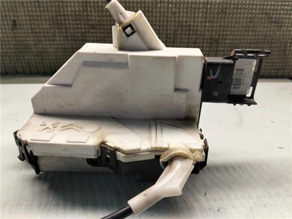 cerradura puerta delantera derecha peugeot 30
