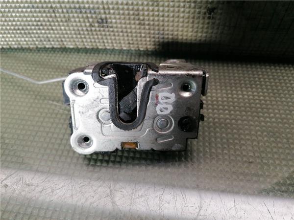 Cerradura Puerta Delantera Derecha