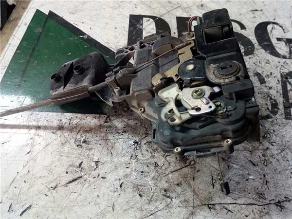 Cerradura Puerta Trasera Izquierda Volkswagen PASSAT BERLINA foto 5