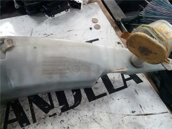 Deposito Limpiaparabrisas Ford FOCUS BERLINA foto 3