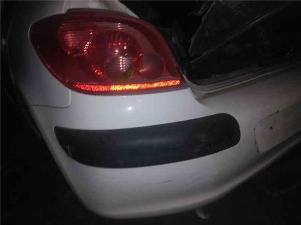 Paragolpes Trasero Peugeot 307 foto 3