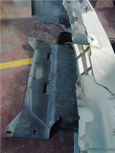 Paragolpes Delantero Renault Megane I Fase 2 Berlina (BA0)(1999->) foto 4