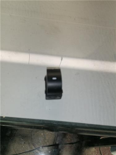 MANDO ELEVALUNAS TRASERO DERECHO Audi A4 Avant (8E)(2004->) foto 4