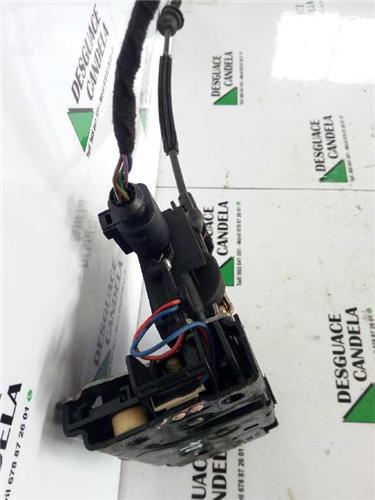 Cerradura Puerta Trasera Derecha Volkswagen GOLF IV BERLINA foto 3