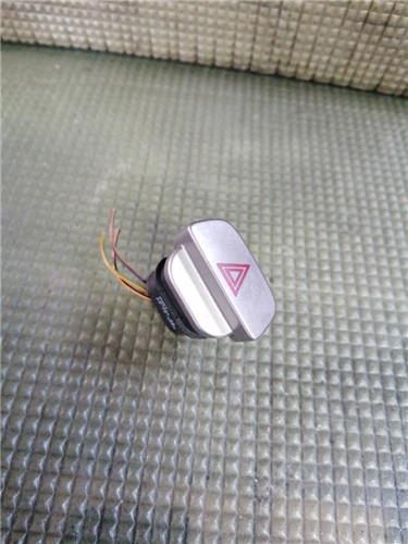 Interruptor Luces Emergencia Ford FOCUS LIM.