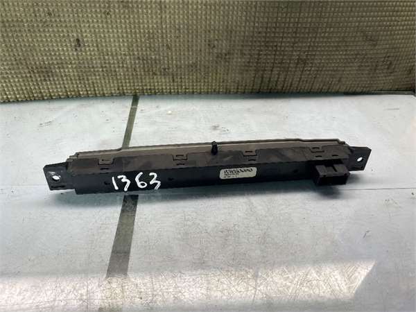 Interruptor Luces Emergencia Land Rover Range Rover Sport (01.2005->) foto 4